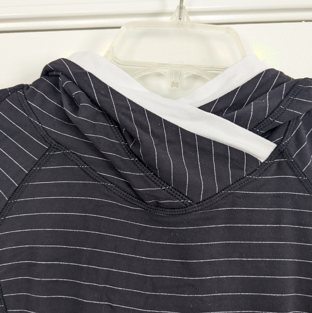 Lululemon Rulu pullover - Picture 10 of 12